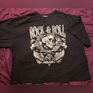 Black Graphic Rock & Roll Skull Crop Tee